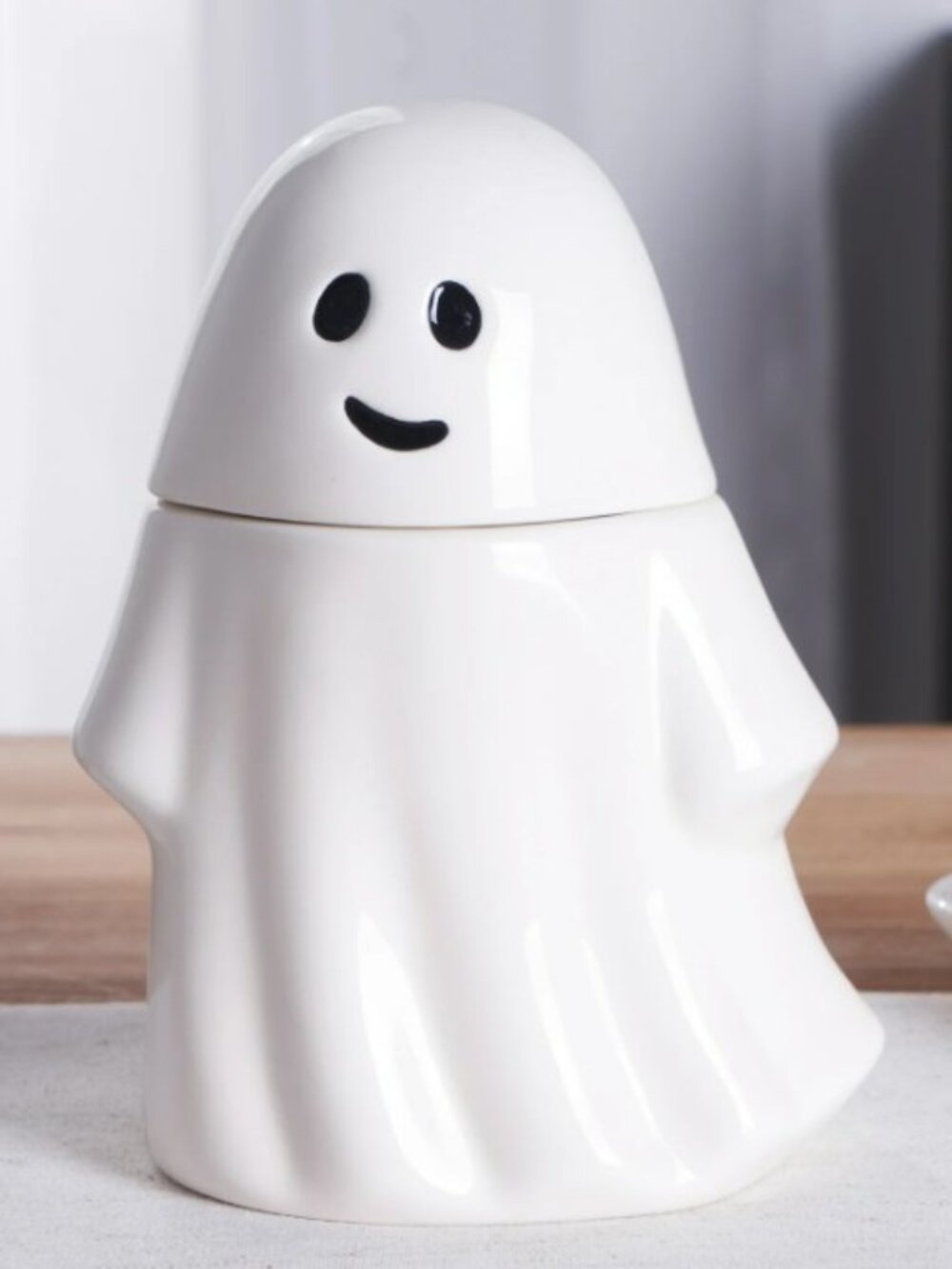 NEW Ceramic Ghost Cookie Jar Treat Food Storage Candy Kitchen Decor White Party